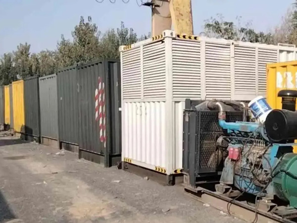 肇东200KW柴油发电机机组每小时油耗是多少?